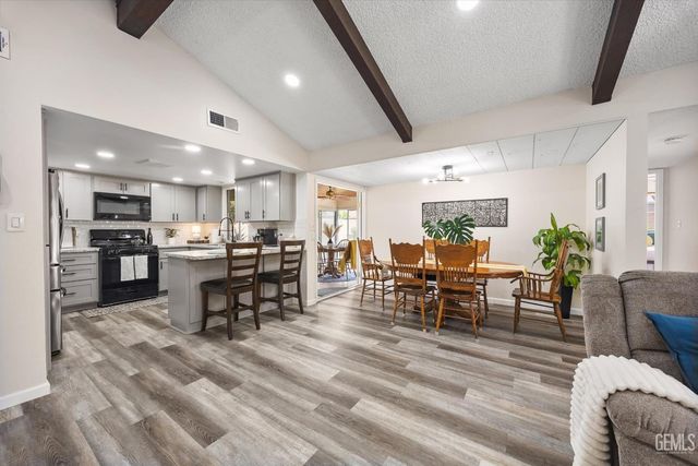 5501 Demaret Avenue, Bakersfield, CA 93309