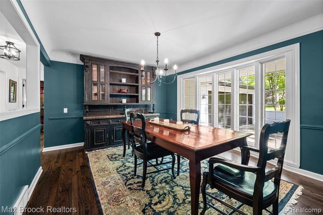 433 Whippers In Court, Bloomfield Hills, MI 48304