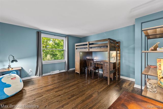 433 Whippers In Court, Bloomfield Hills, MI 48304