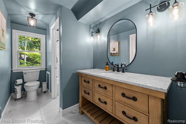 433 Whippers In Court, Bloomfield Hills, MI 48304