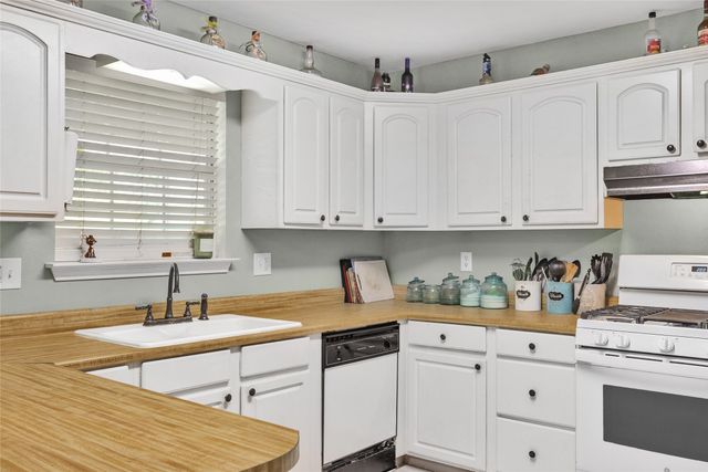103 Elm Street, Roxton, TX 75477