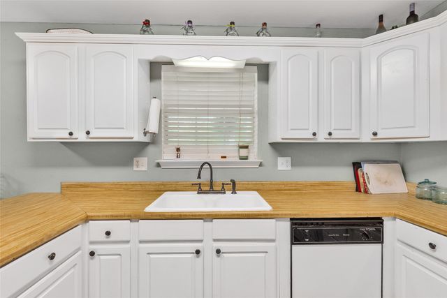 103 Elm Street, Roxton, TX 75477