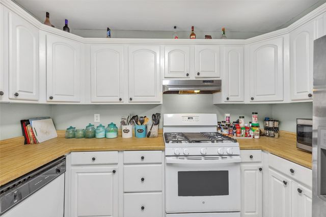 103 Elm Street, Roxton, TX 75477