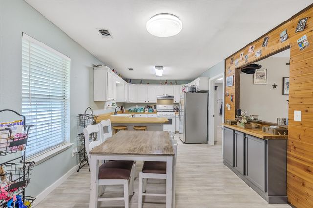 103 Elm Street, Roxton, TX 75477