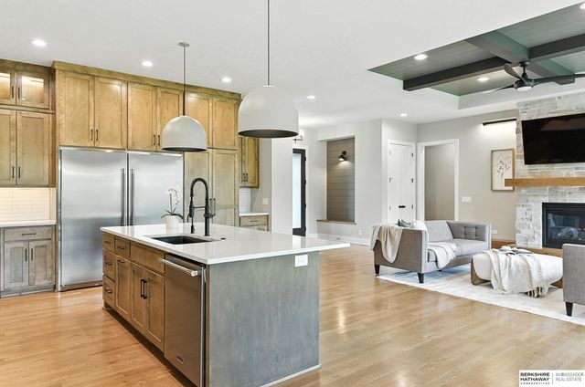 15525 Riha Circle, Springfield, NE 68059