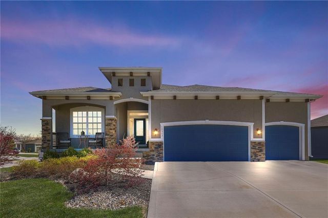 18903 Mahaffie Street, Spring Hill, KS 66083