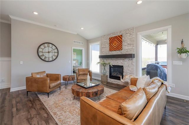 18903 Mahaffie Street, Spring Hill, KS 66083