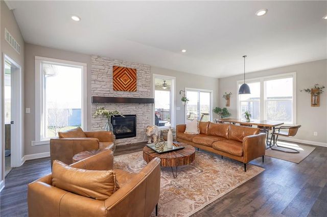 18903 Mahaffie Street, Spring Hill, KS 66083
