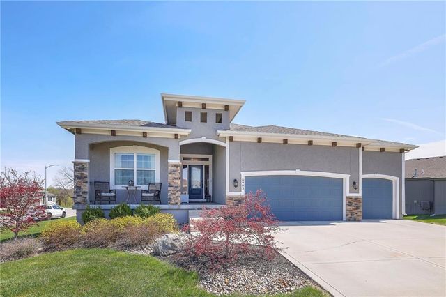 18903 Mahaffie Street, Spring Hill, KS 66083