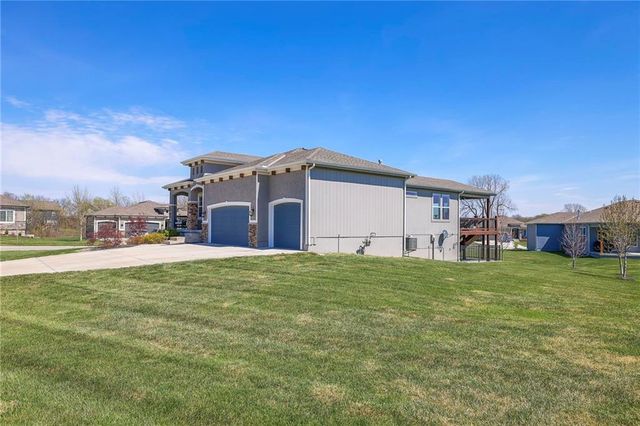 18903 Mahaffie Street, Spring Hill, KS 66083