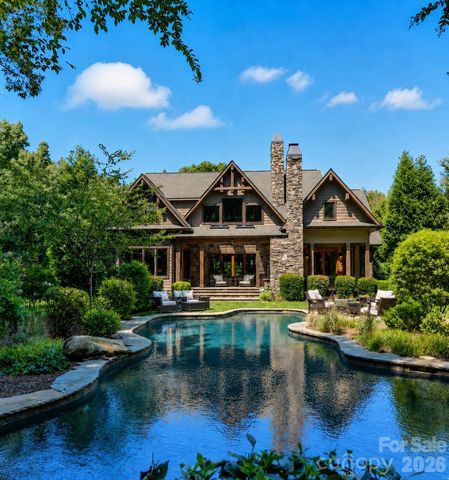 9208 Flying Eagle Lane, Charlotte, NC 28278