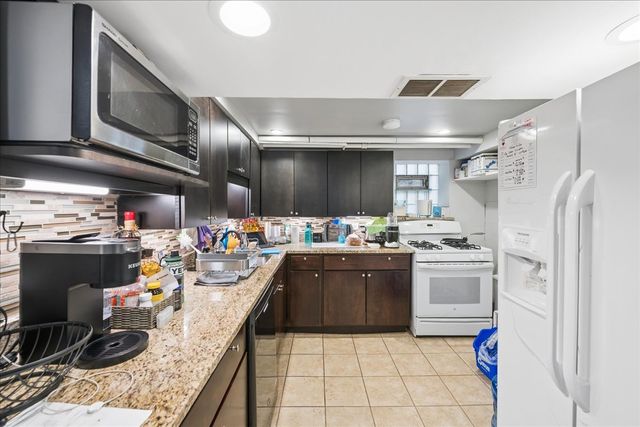 2629 W Winnemac Avenue, Chicago, IL 60625