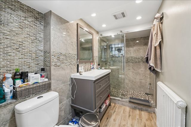 2629 W Winnemac Avenue, Chicago, IL 60625