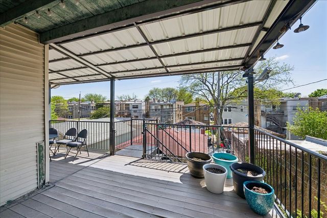 2629 W Winnemac Avenue, Chicago, IL 60625