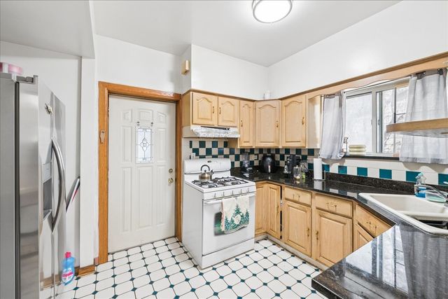 2629 W Winnemac Avenue, Chicago, IL 60625