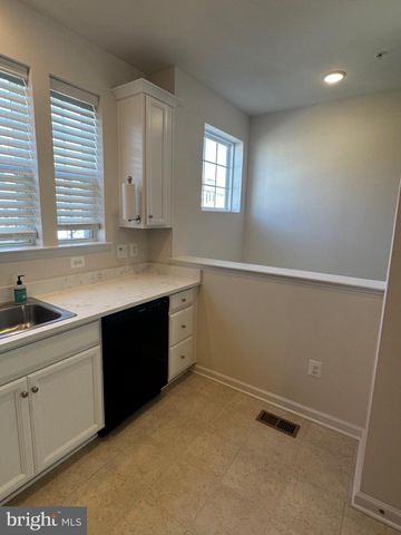 43671 WINTERBERRY WAY, California, MD 20619