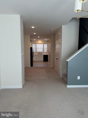 43671 WINTERBERRY WAY, California, MD 20619