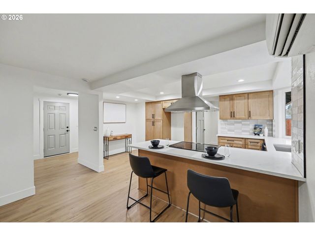 2175 Princeton Dr, Eugene, OR 97405