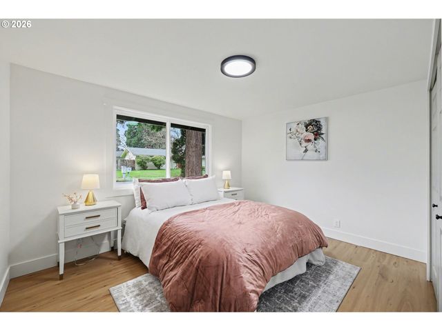 2175 Princeton Dr, Eugene, OR 97405