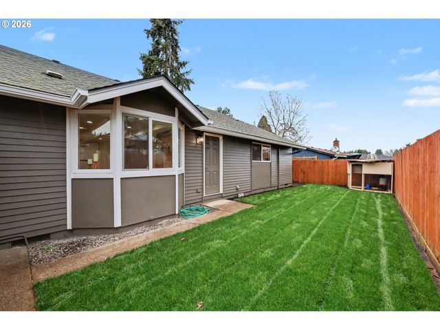 2175 Princeton Dr, Eugene, OR 97405