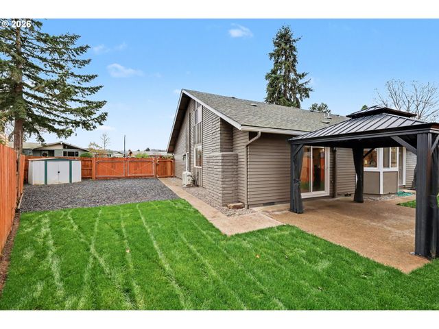 2175 Princeton Dr, Eugene, OR 97405