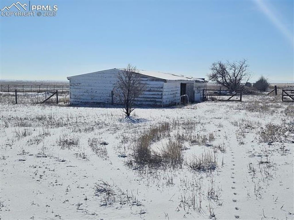 40444 Bush Road, Avondale, CO 81022 — photo 5