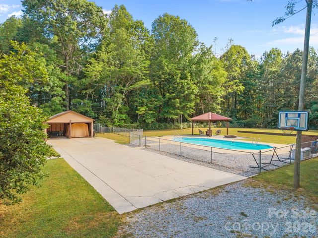 745 Dukeville Road, Salisbury, NC 28146