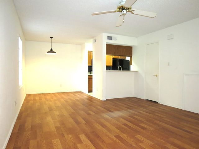 3253 Donnelly Circle 803, Fort Worth, TX 76107