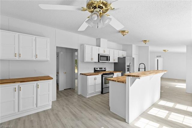 1100 Sandy Lane, Sandy Ridge, NC 27046