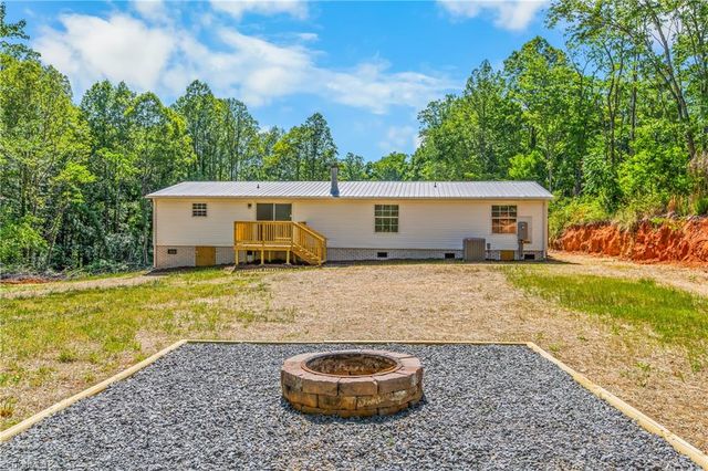 1100 Sandy Lane, Sandy Ridge, NC 27046