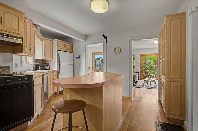 13 East St, Southampton, MA 01073
