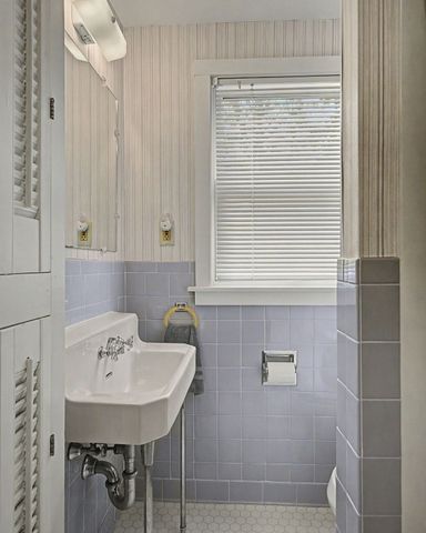 13 East St, Southampton, MA 01073