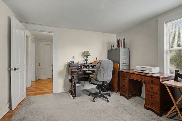 13 East St, Southampton, MA 01073