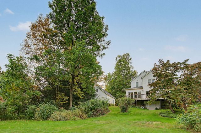 13 East St, Southampton, MA 01073