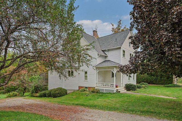13 East St, Southampton, MA 01073