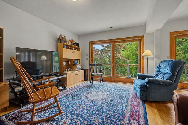 13 East St, Southampton, MA 01073