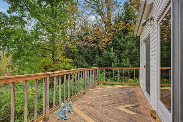 13 East St, Southampton, MA 01073