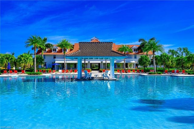 7022 Dominica DR, Naples, FL 34113