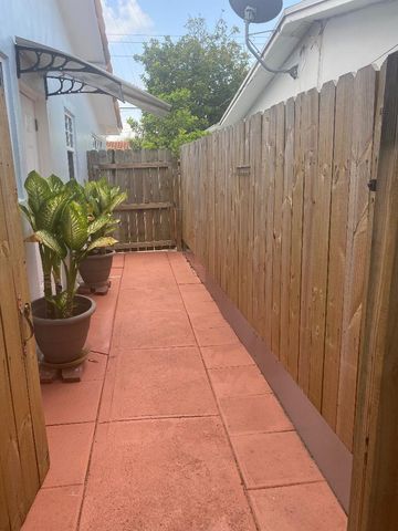 6764 AZALEA Drive, Miramar, FL 33023