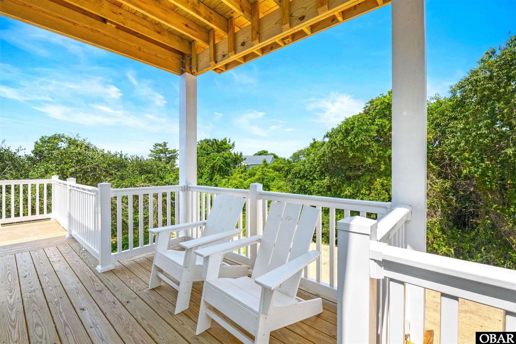 Image 23 of property listing at 108 Pintail Drive, Duck, NC 27949
