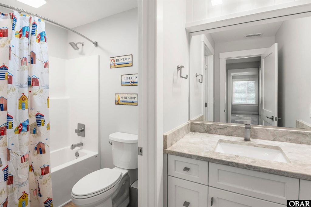 Image 43 of property listing at 108 Pintail Drive, Duck, NC 27949