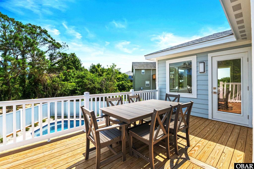 Image 7 of property listing at 108 Pintail Drive, Duck, NC 27949