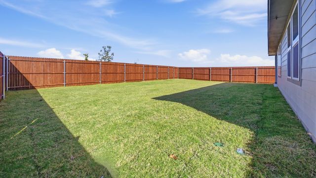 834 Tiger Lily Way, Pilot Point, TX 76258
