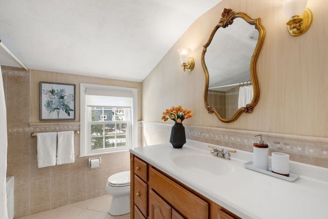 5 Sachem Rd, Needham, MA 02494