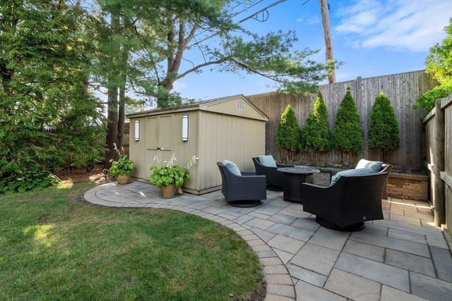 5 Sachem Rd, Needham, MA 02494