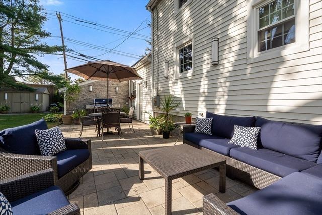 5 Sachem Rd, Needham, MA 02494