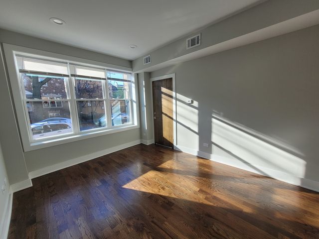 2144 W Shakespeare Avenue 1F, Chicago, IL 60647