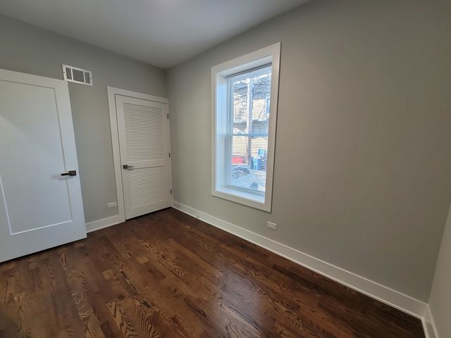 2144 W Shakespeare Avenue 1F, Chicago, IL 60647