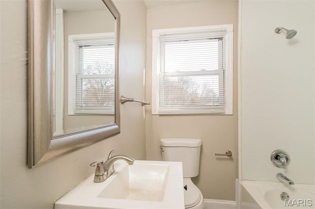 7061 Idlewild Avenue, Jennings, MO 63136