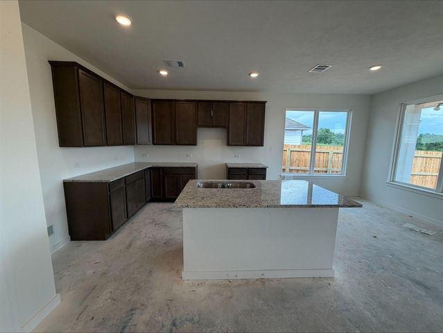 306 Rockbridge Drive, Huntsville, TX 77340